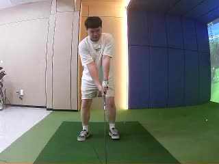 黃逸