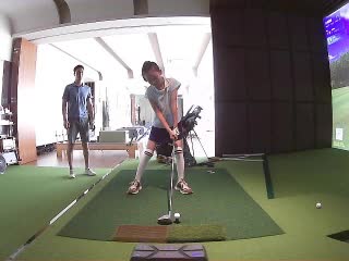 她她
