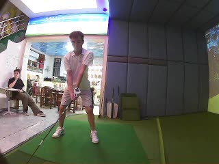 東莞明湖高爾夫商城高球館