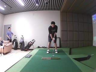 杭州YAY非凡室內(nèi)高爾夫俱樂部