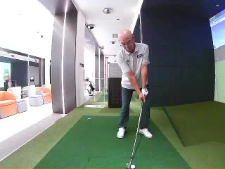 八月