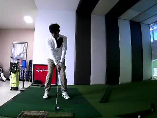 梁少