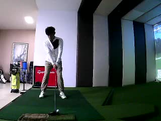 梁少