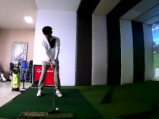 梁少