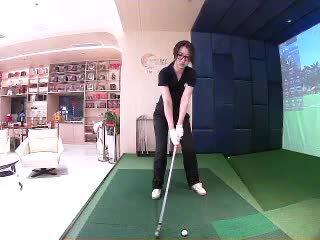 曹馨月