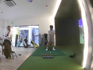罗