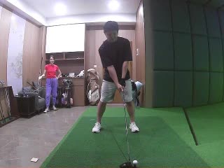 珠海宏策商業(yè)大廈高爾夫