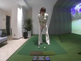 勤奮努力的美少女