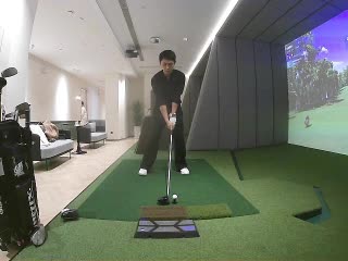 勤奮努力的美少女